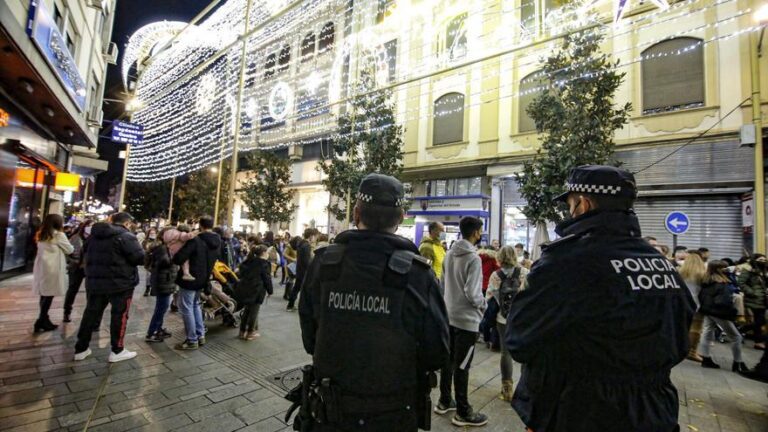 Controles de alcohol y drogas y vigilancia para eventos multitudinarios: el plan de seguridad para la Navidad en Córdoba