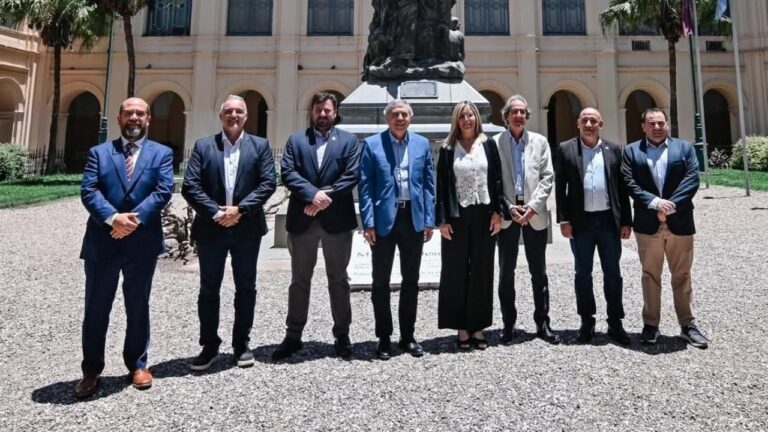 La Defensoría del Pueblo participó del Foro de la Región Centro