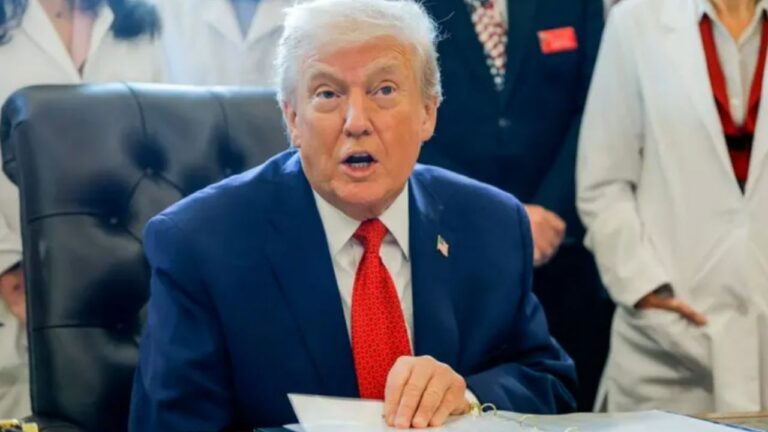 Trump dice que no descarta una guerra con Venezuela