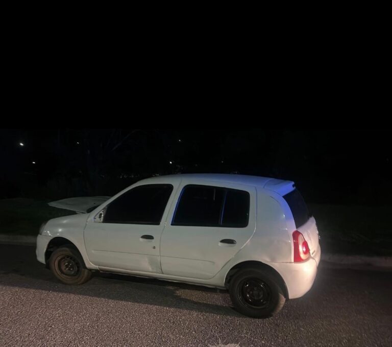 Abandonaron un auto en la calle y constataron que el vehículo era robado