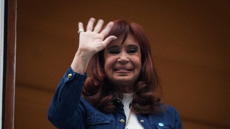 Cristina Kirchner sufrió una apendicitis y la operan en el Otamendi