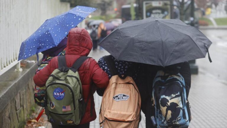 Madre de una estudiante víctima de ‘bullying’: «Parece que tienen que pegarle para que se lo tomen en serio»