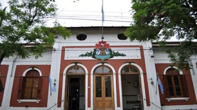 Villa Dolores: Allanan una casa por hurto y secuestran un perro mestizo