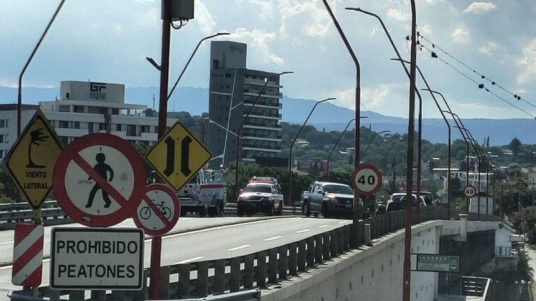 Todo listo para el show de fuegos artificiales en la costanera esta noche