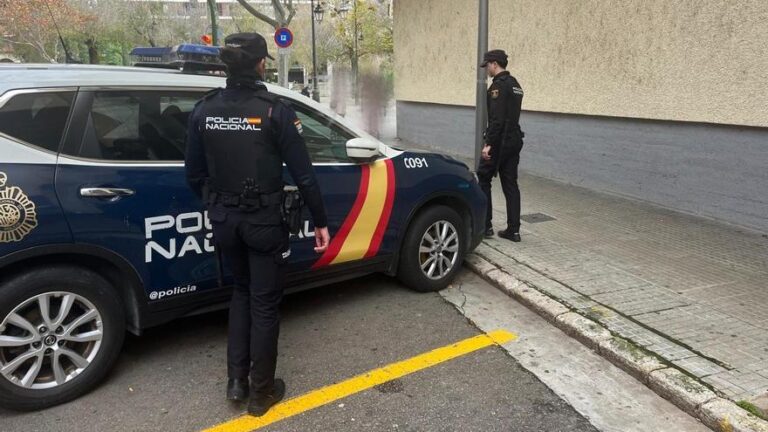 Detenidas doce personas y desmantelada una organización dedicada a la generar y distribuir recetas falsas