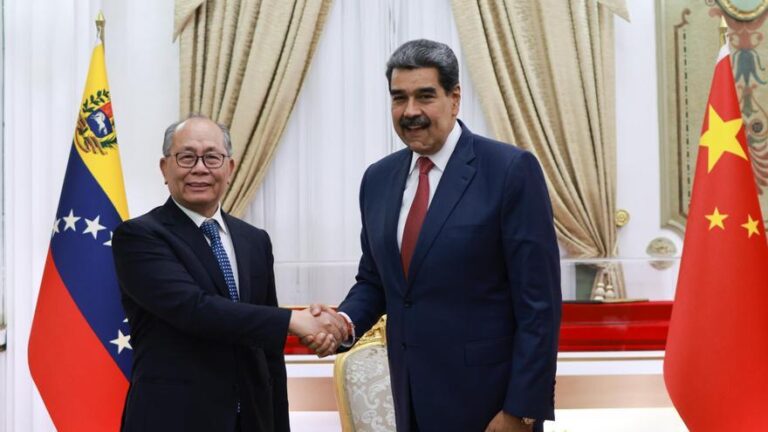 China se declara «profundamente impactada» por lo que califica como una «acto hegemónico» de Estados Unidos en Venezuela