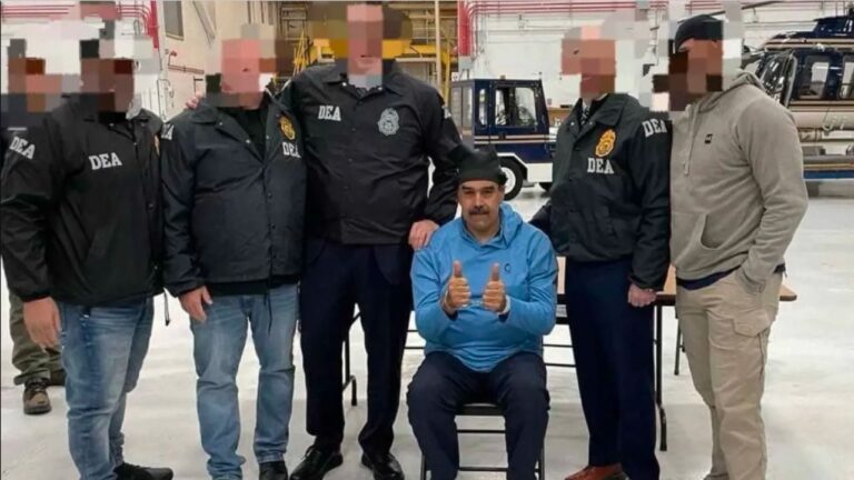 La primera imagen de Nicolás Maduro en las oficinas de la DEA en Nueva York
