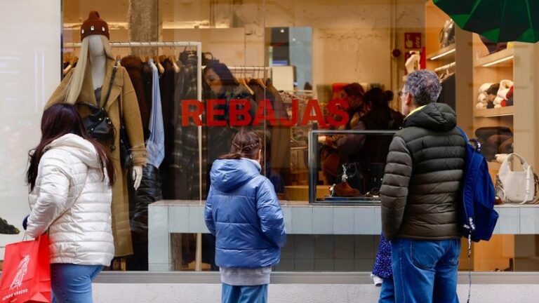 La Junta de Andalucía advierte que hay que cumplir la ley para evitar que se produzcan falsas rebajas