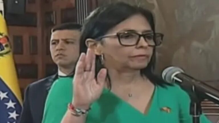 Venezuela: Delcy Rodríguez juró como presidenta y su hermano dirigirá la Asamblea Nacional