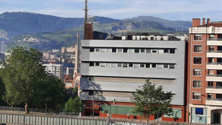 Detenido en Bilbao por agredir sexualmente a su expareja y amenazarla con un cuchillo