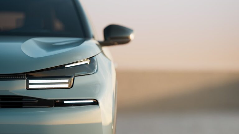 Citroën lanza su primer híbrido en Argentina: así es el nuevo C4