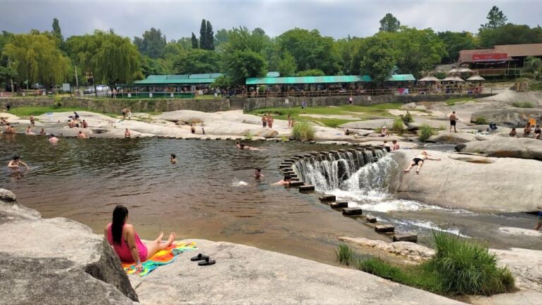 Cabalango: Está prohibido meterse en el balneario por las crecientes