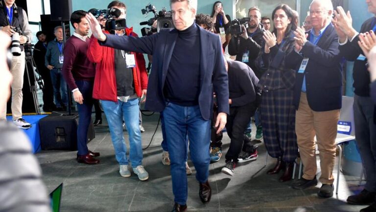 El PP tilda a Sánchez de «capo de una organización criminal» y avierte que pretende acabar con la monarquía después de las elecciones