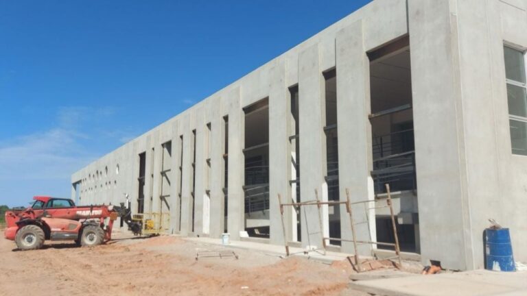 La sede regional de la UPC en Deán Funes ya alcanza un 67% de avance de obra