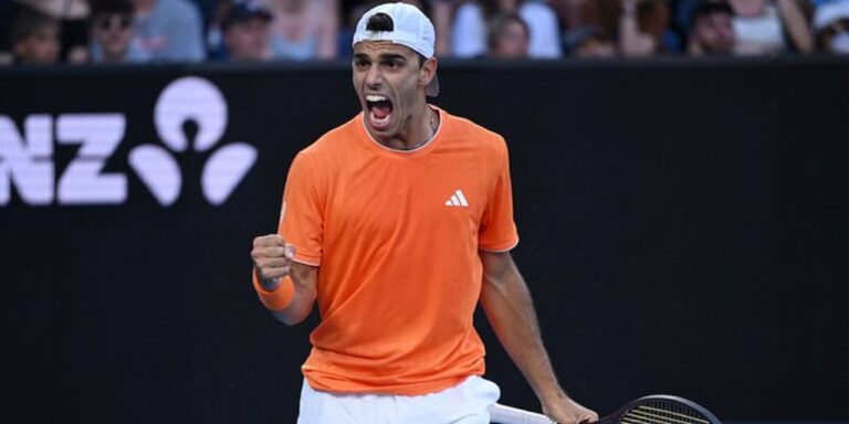 Cerúndolo dio el golpe ante Rublev y se metió entre los 16 del Abierto de Australia