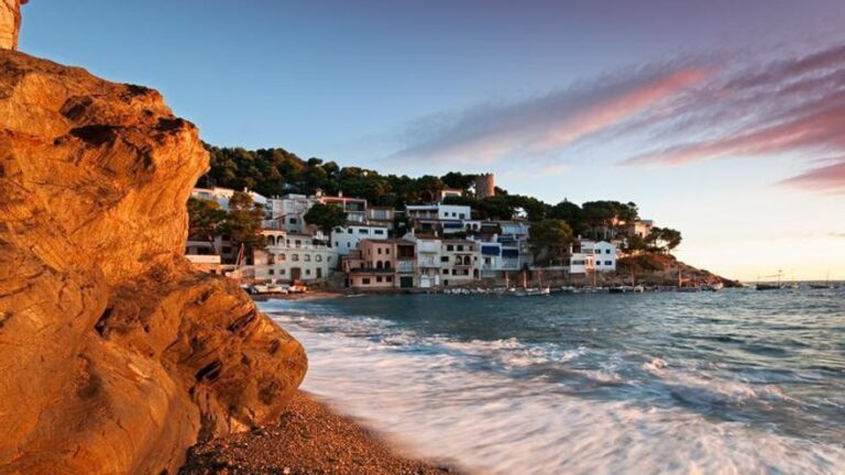 De Figueres a Barcelona: paisajes salvajes, pueblos históricos y las luces del Mediterráneo en la ruta más evocadora del Grand Tour de Catalunya