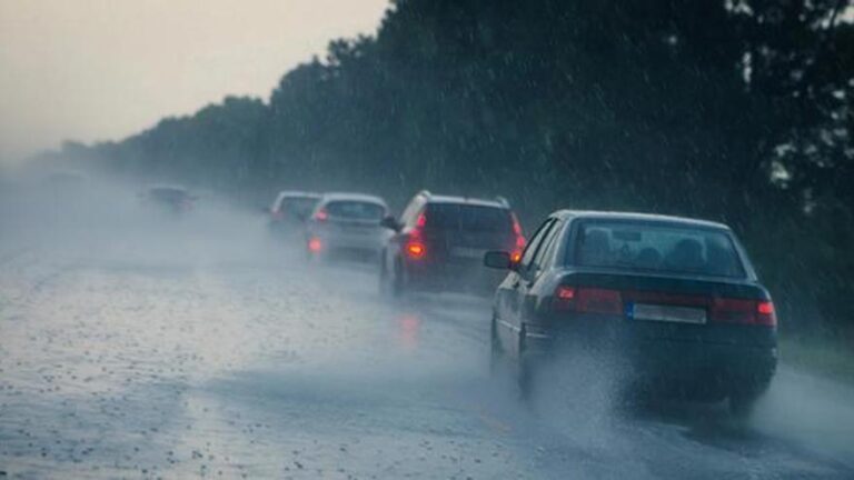 Cinco consejos para mantener tu coche impecable durante estos días de lluvia