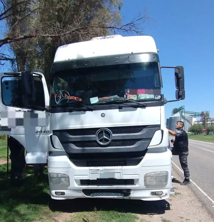 Posible caso de trata de personas: una alerta desde La Pampa permitió detener a un camionero en Córdoba