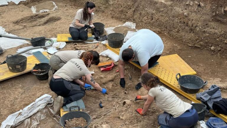 La Junta pide que haya más aportaciones de fondos para abrir las fosas