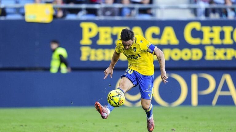 El Cádiz-Almería se suspende por los efectos de la borrasca Marta