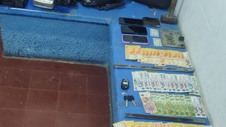 Recuperaron una camioneta robada y detuvieron a dos personas en Juárez Celman