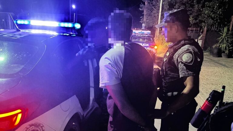 Mordió a un policía tras amenazar con un cuchillo a una mujer en Traslasierra