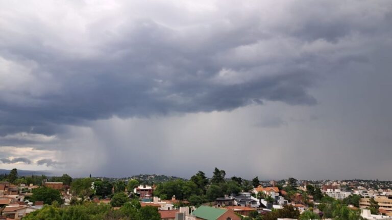 Alerta amarilla por tormentas durante la madrugada del miércoles