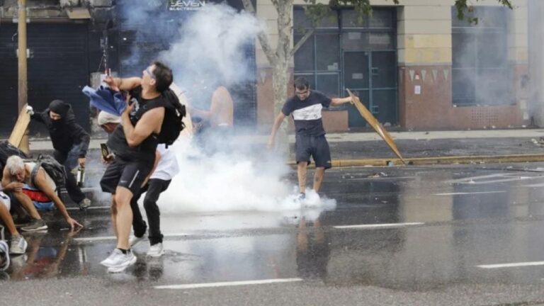 Milei repudió incidentes en el Congreso: «Del otro lado tenemos esto»
