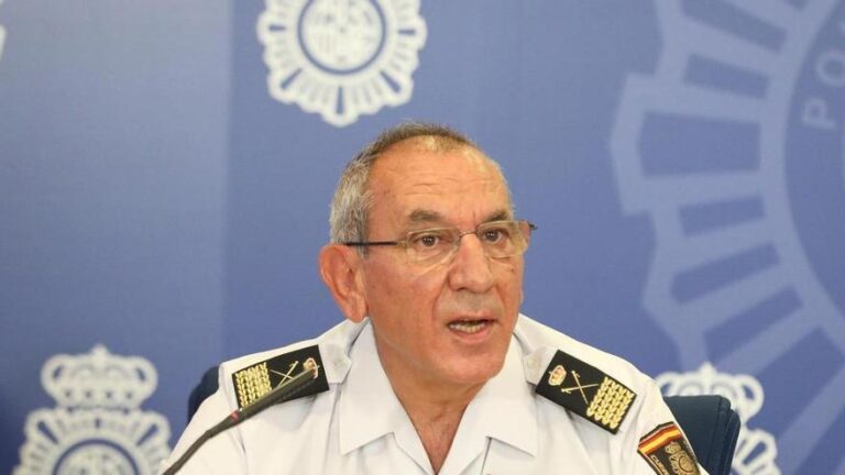 Interior le pone escolta a la mujer que acusa al número 2 de la Policía de agresión sexual