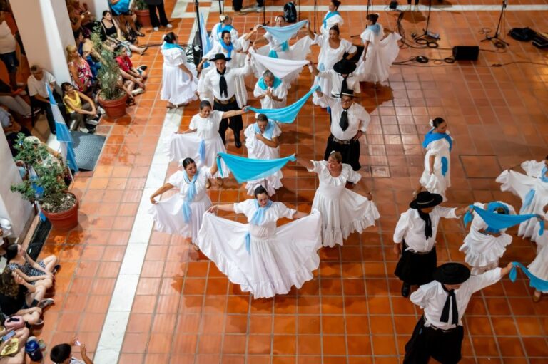 La Peña del Cabildo: jornada de folklore en vivo con Baltazar Argañaraz y Llawar Lajta