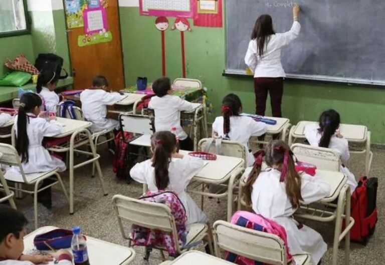 Córdoba: un estudio revela que el 71% de los docentes no llega a fin de mes