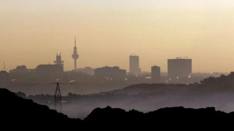 La contaminación agrava la desigualdad en las ciudades españolas: los barrios más pobres están expuestos al triple de efectos nocivos