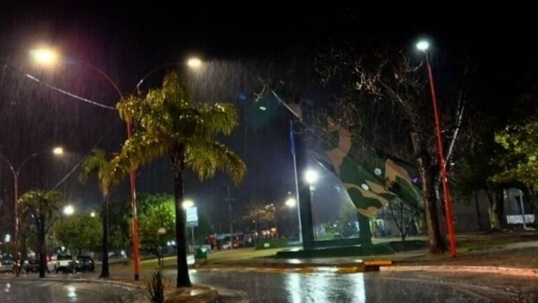 Una intensa lluvia cayó esta madrugada sobre Villa Carlos Paz