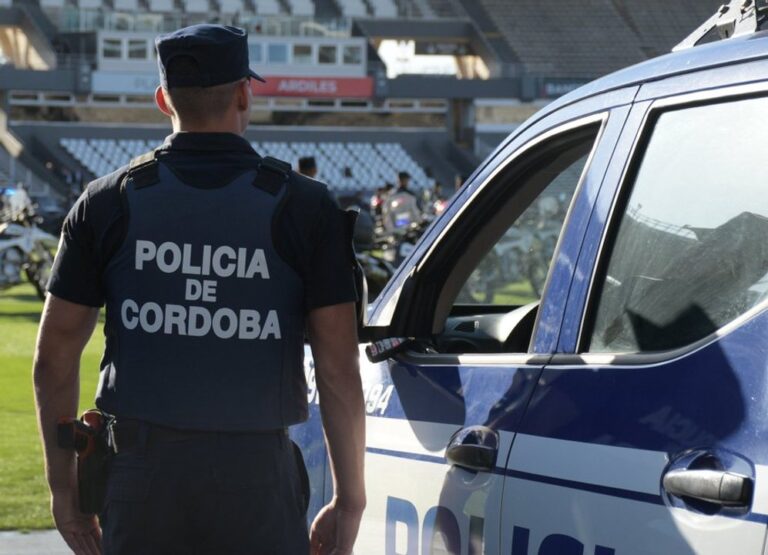 Detienen a un naranjita que portaba una réplica de un arma de fuego