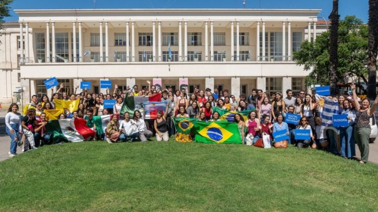 Más de 100 estudiantes del mundo llegan a Córdoba para cursar