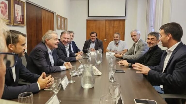 Córdoba impulsa cursos con salida laboral en comercio y servicios