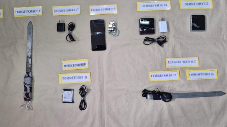 Allanamientos en la cárcel de Bouwer por estafas con celulares en Córdoba