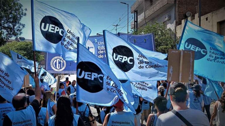 En qué consiste la oferta salarial que estudian los docentes de Córdoba