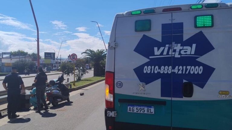 Chocaron en avenida San Martín: dos heridos en Carlos Paz